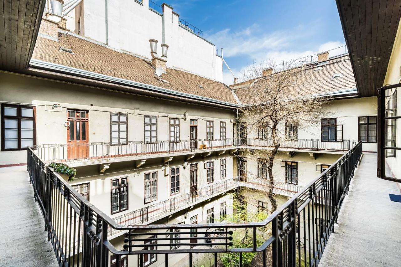 Corbie Downtown Apartment Budapest Exterior foto